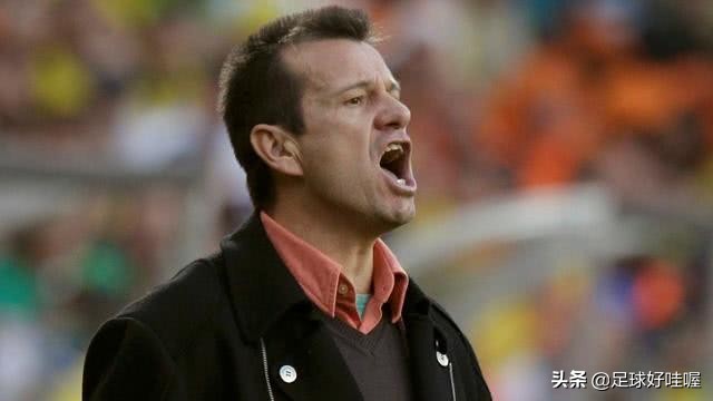 五星巴西02年世界杯,巴西足球获得过几次世界杯