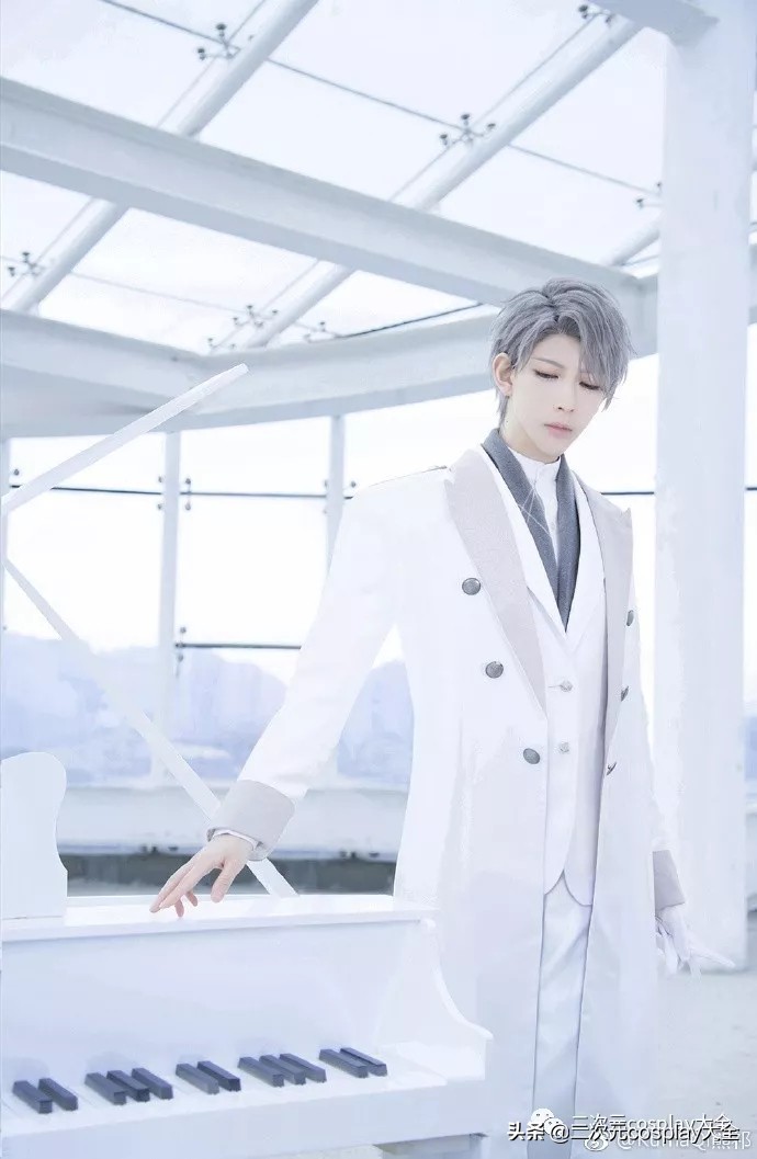 熊祁cos冰上的尤里图片,熊祁cos恋与制作人全员