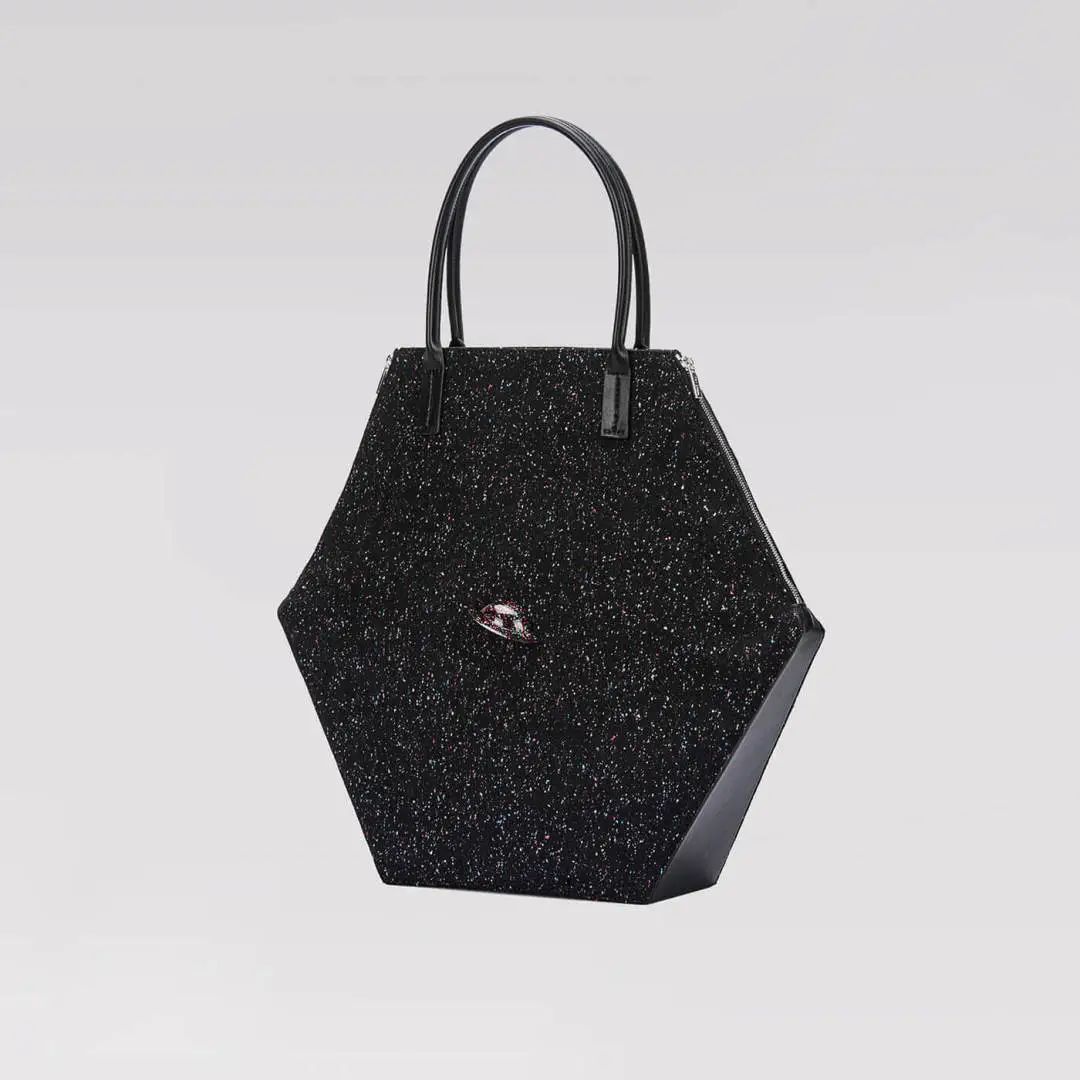 KrisXu：一个被UFO带来的国内设计师品牌包