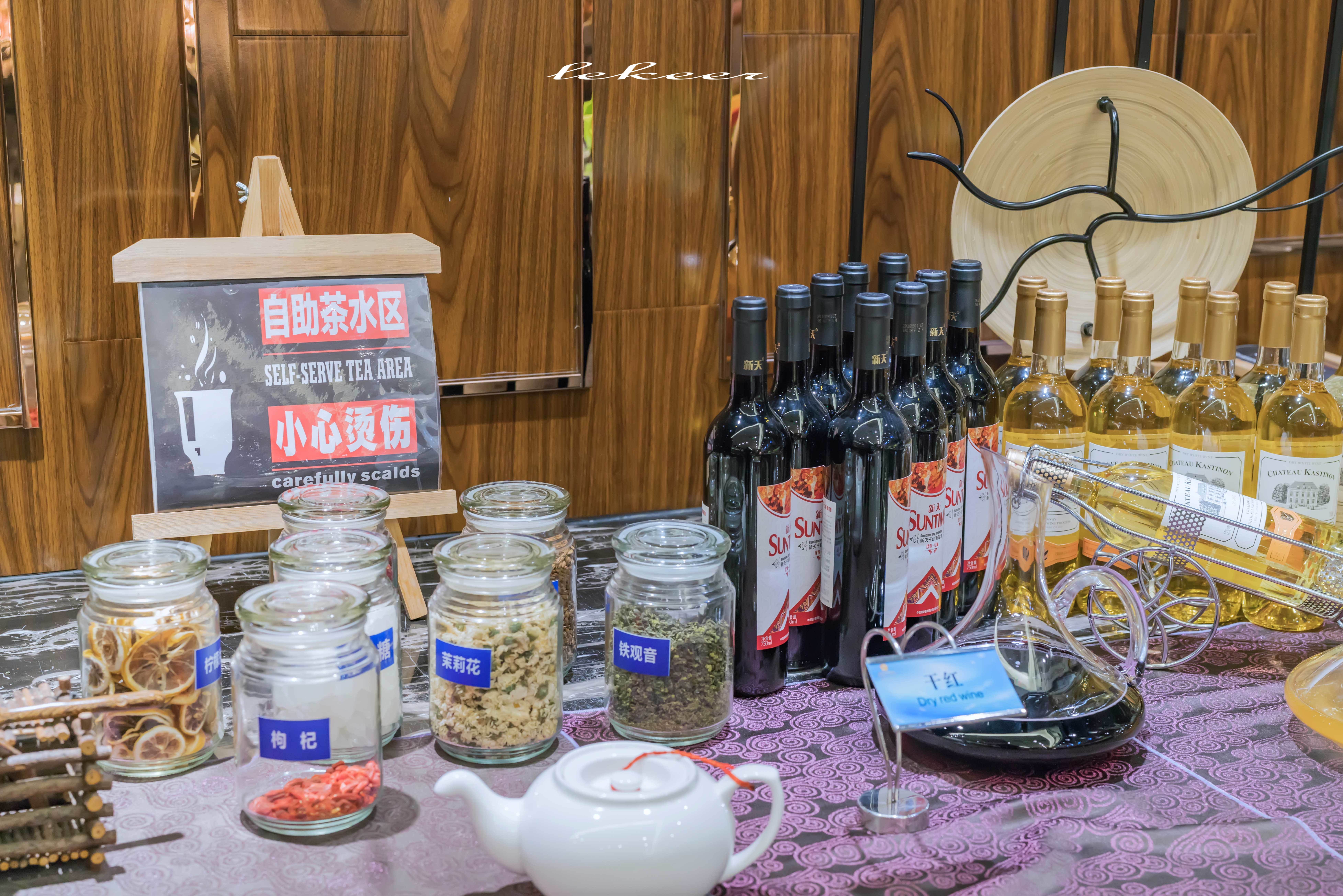 以成都人发誓冬季的乌市体感远比成都舒服而且美食美女也巨多