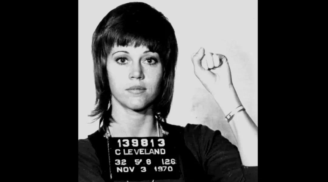 嫁过著名导演、政治家、大亨，简·方达这八十年是怎么过的？