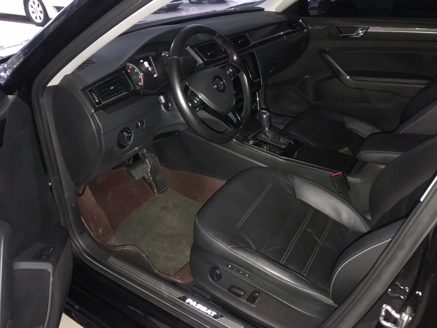 17年二手车，*萨特帕**御尊1.8T，完美的B级车