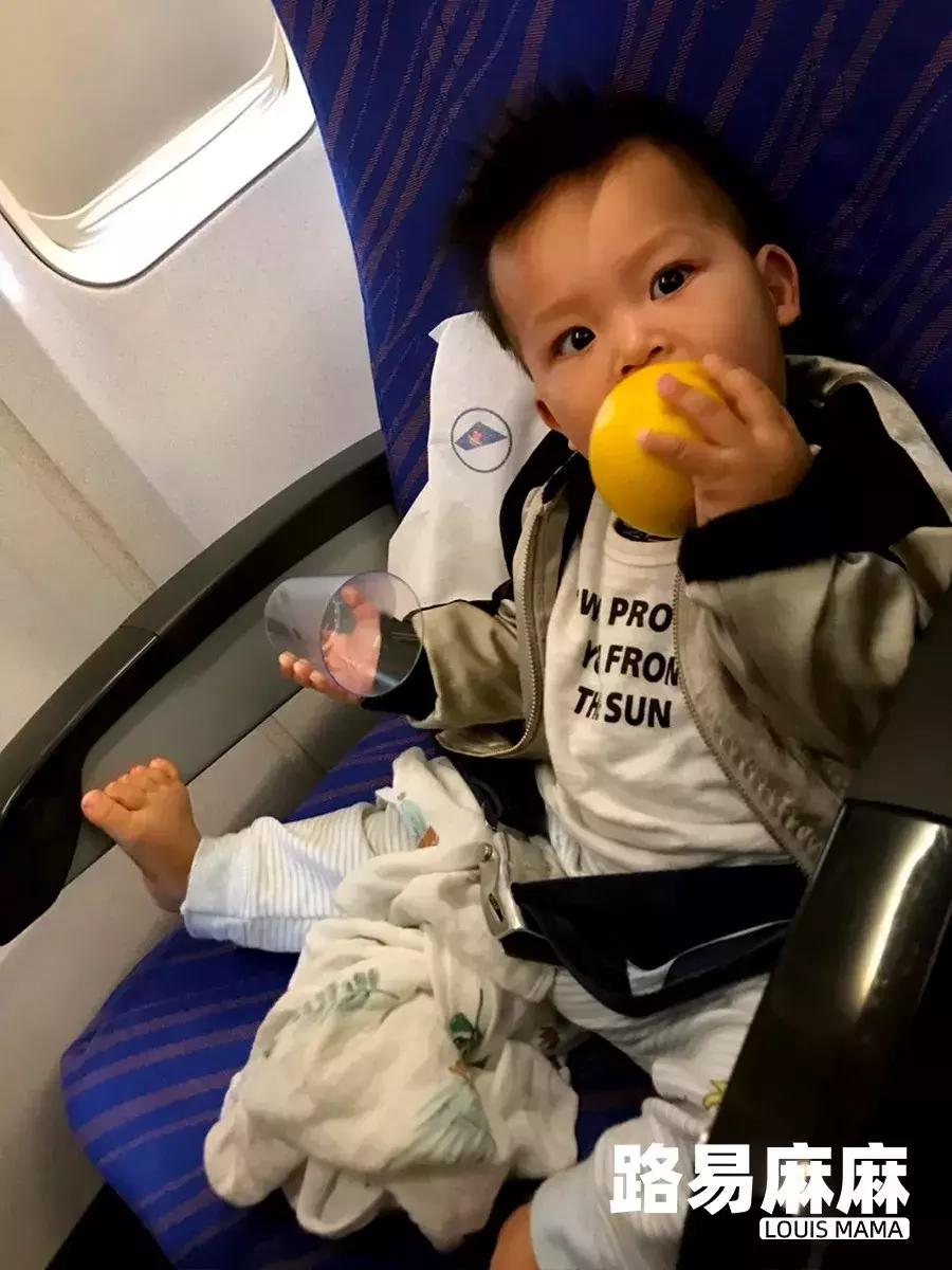 这里有你需要的宝宝飞行日记，附宝宝出行清单以及好物推荐
