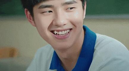 王俊凯整牙日记完整版,王俊凯的小虎牙为什么磨平了