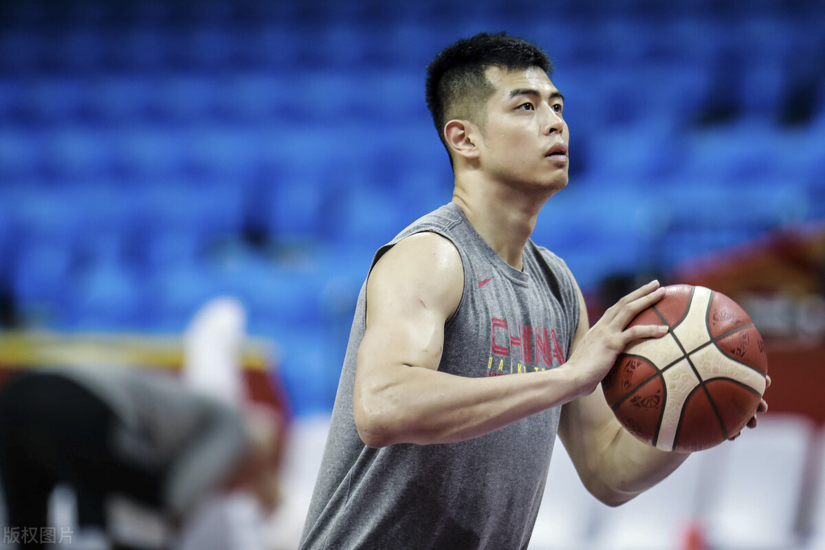 方超巨连续三场失绝杀,北京队方超巨近况