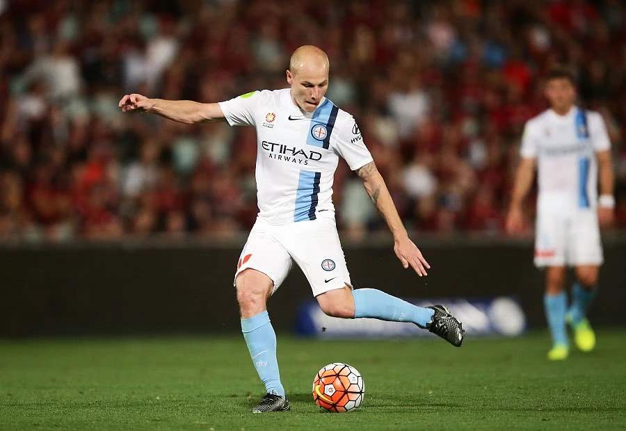 2021梅西c罗欧洲杯美洲杯对比,梅西和c罗谁是世界足坛第一人