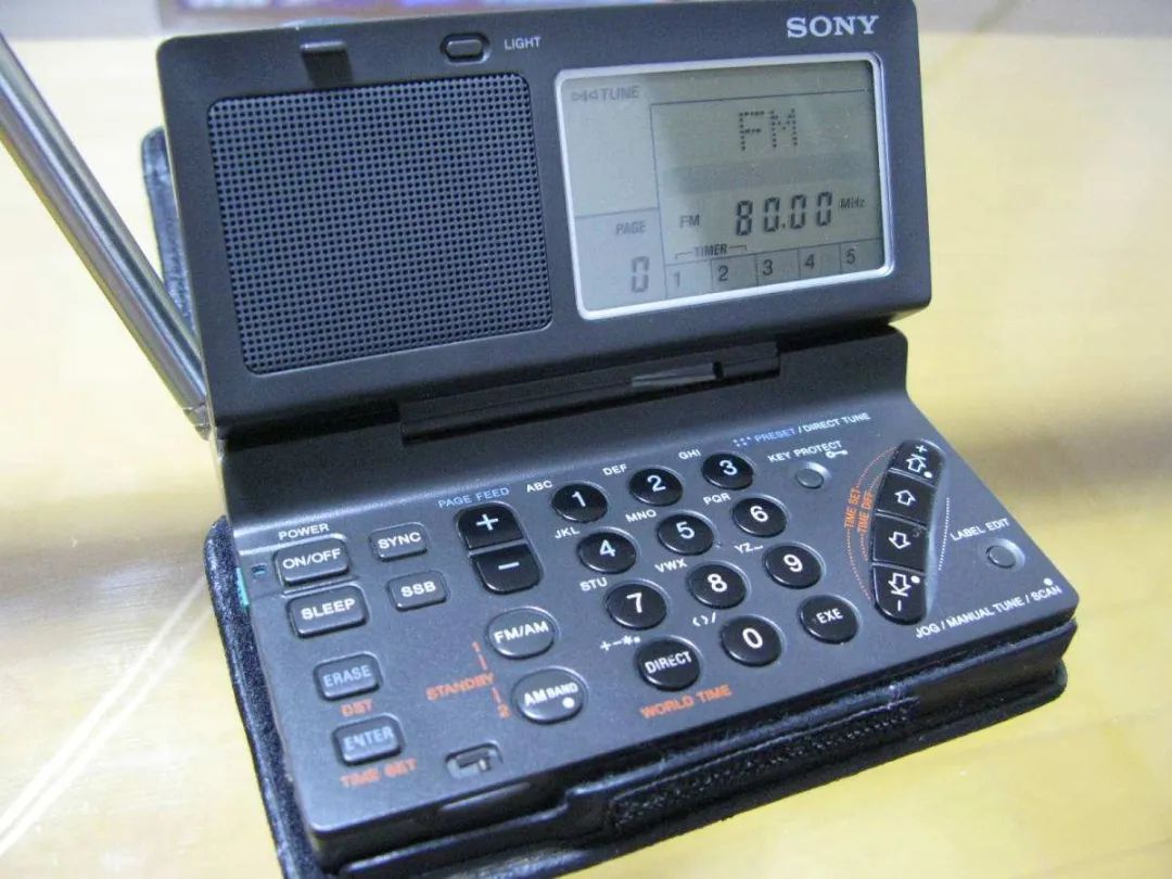 你曾经后悔过跟自己心爱的古董接收机说再见吗?