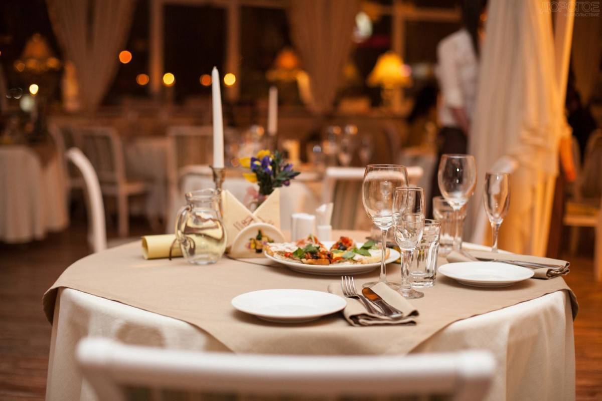 如何从根上遏制厨子炒菜吐口水？饭店关门远远不够