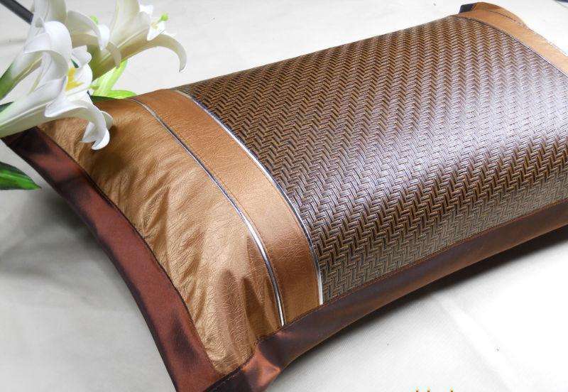 两个枕头怎么放睡觉舒服,枕头和被子怎么摆放睡觉才舒服