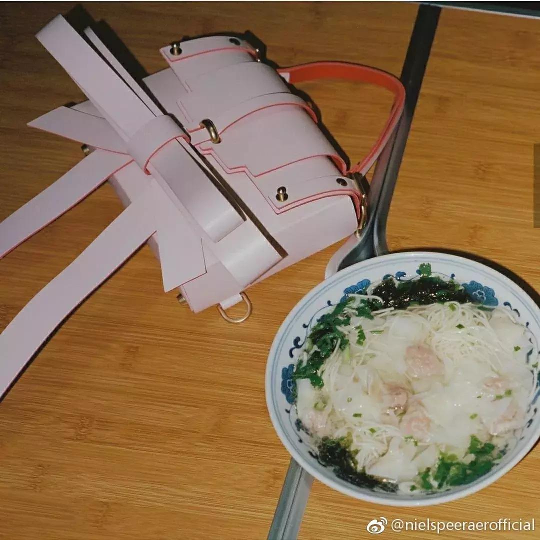 1000左右的包包品牌推荐,1000块钱能买什么大牌的包