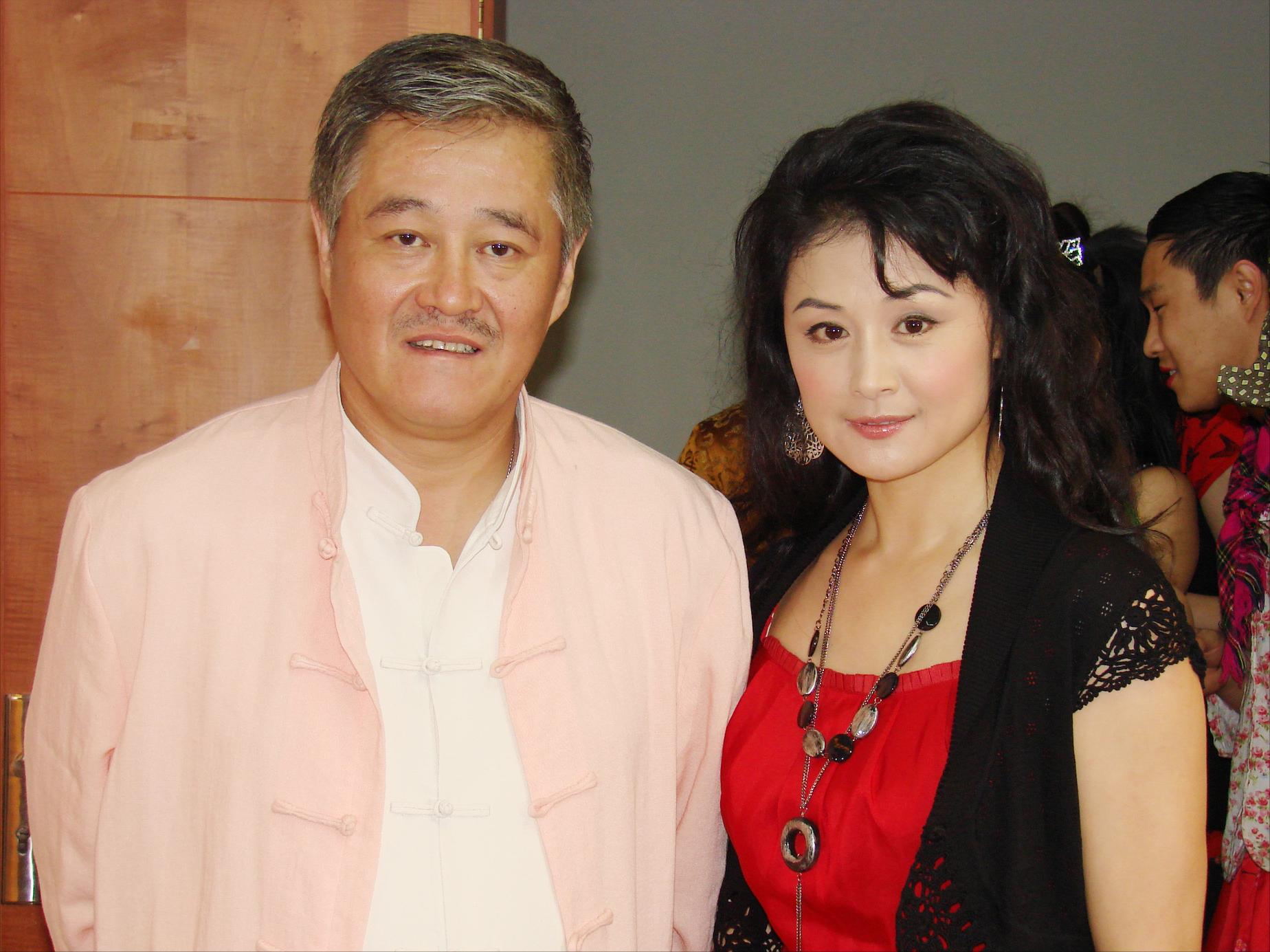 于月仙车祸去世明星悼念,于月仙因车祸去世一周年