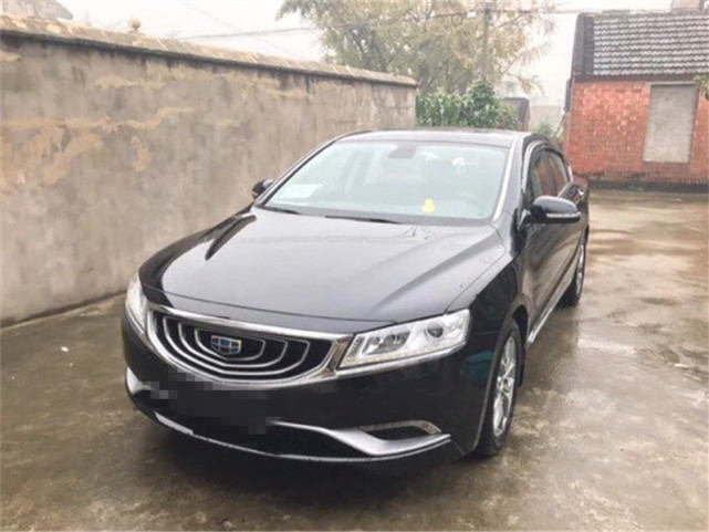 吉利博瑞后备箱细节,吉利博瑞后备箱空间多大