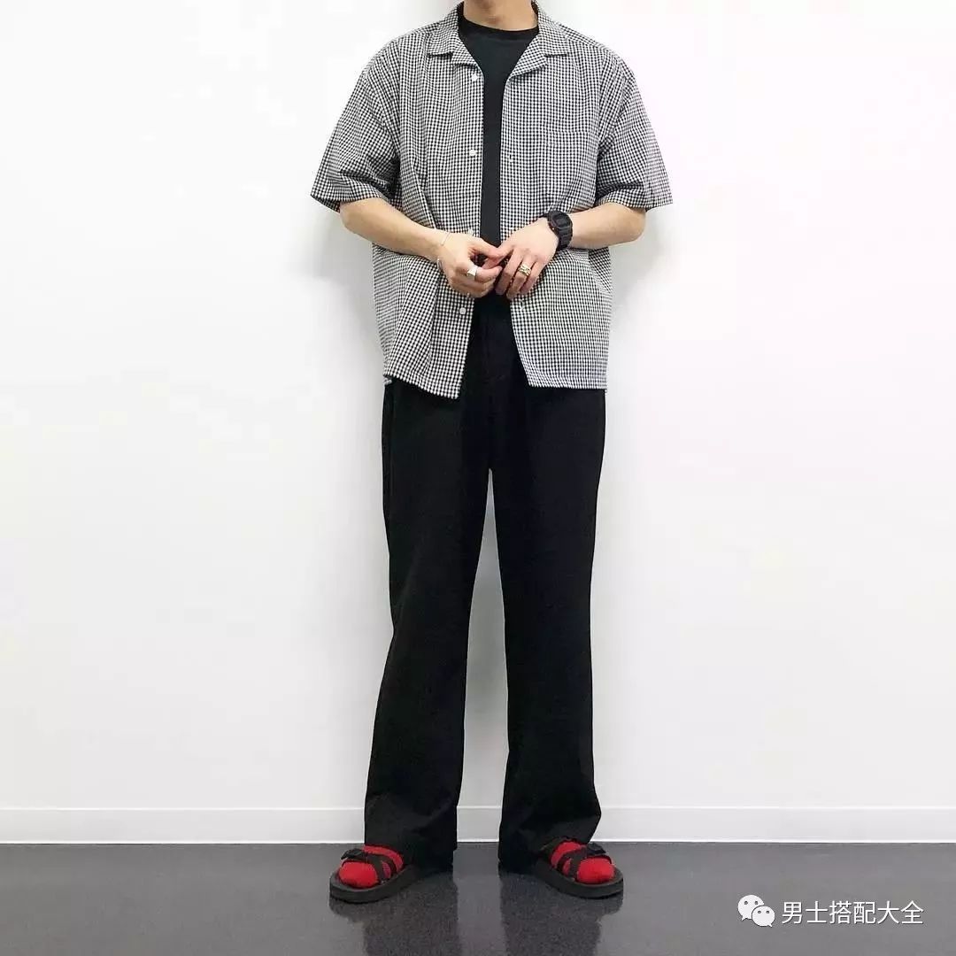 袜子也能搭配出潮流,选对袜子比穿好鞋更重要