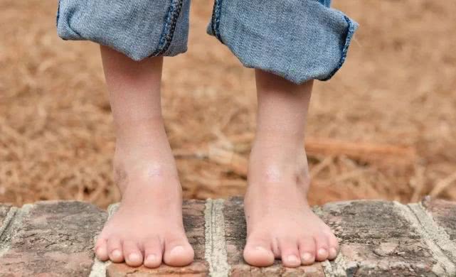 合脚的鞋子才是适合自己的,合脚的鞋才是最好的鞋