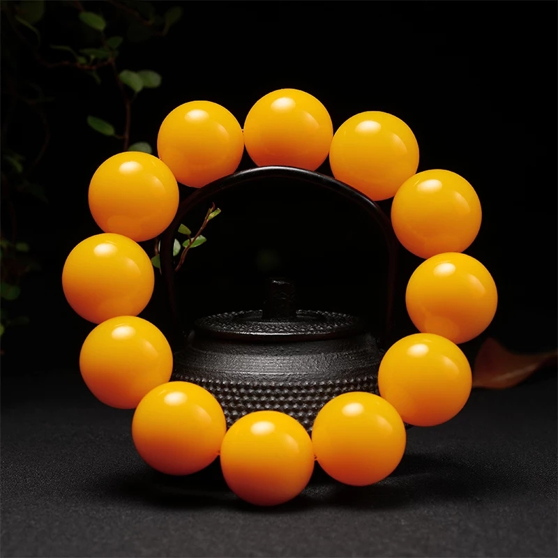 蜜蜡鸡油黄的好还是骨瓷白的好,天然鸡油黄蜜蜡是什么