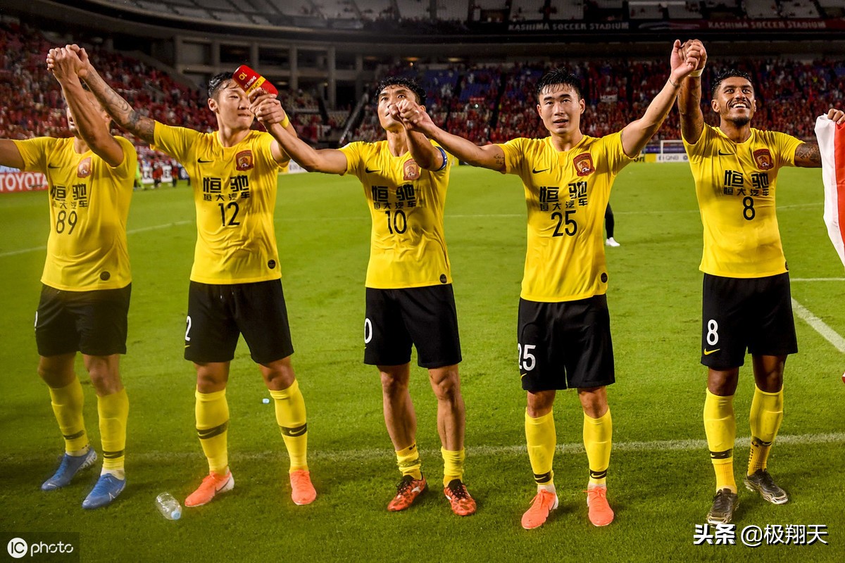 五星红旗迎风飘扬比赛,五星红旗迎风飘扬亚洲杯