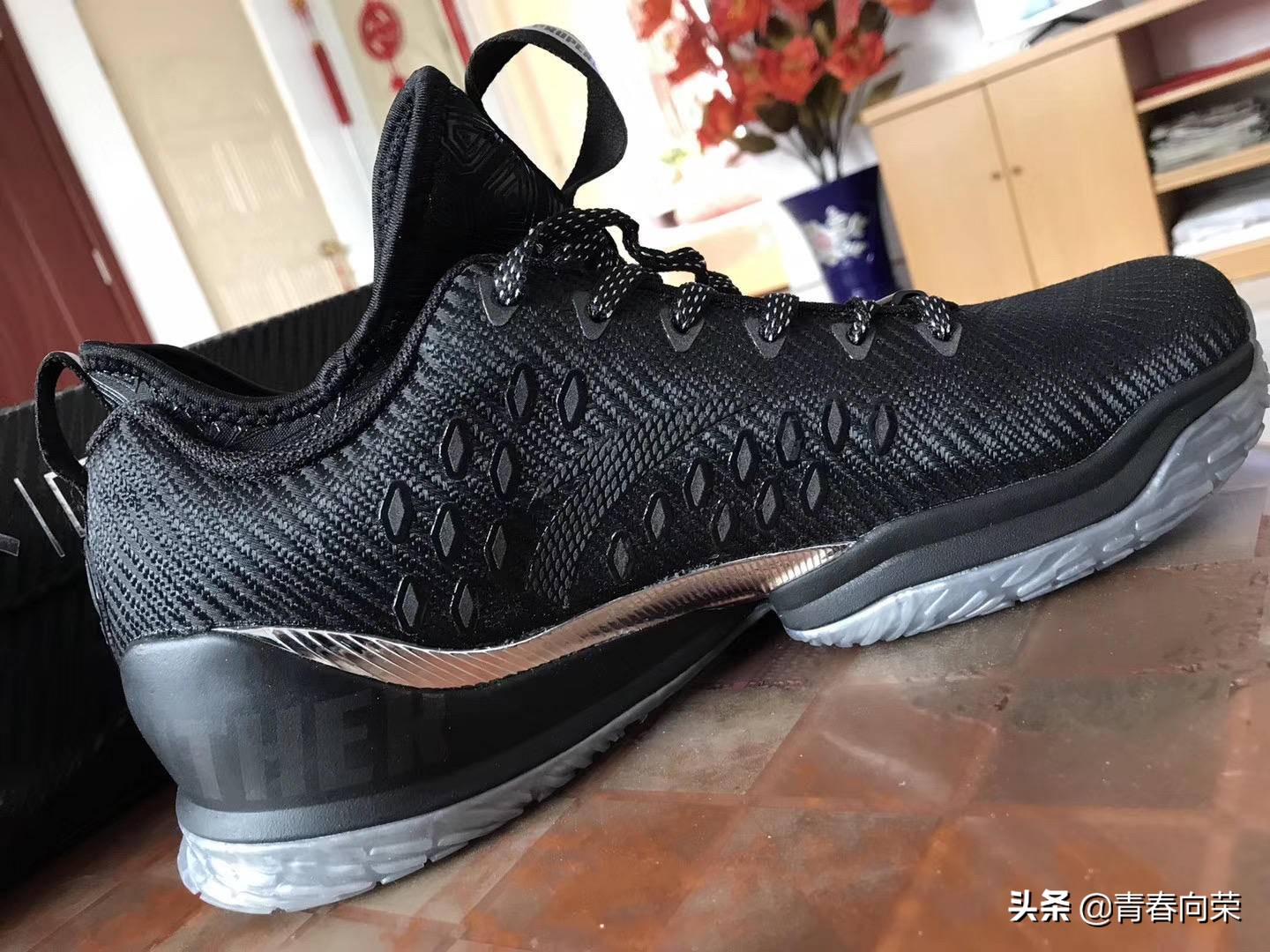 跑步鞋推荐减震回弹,国产缓震型跑步鞋推荐