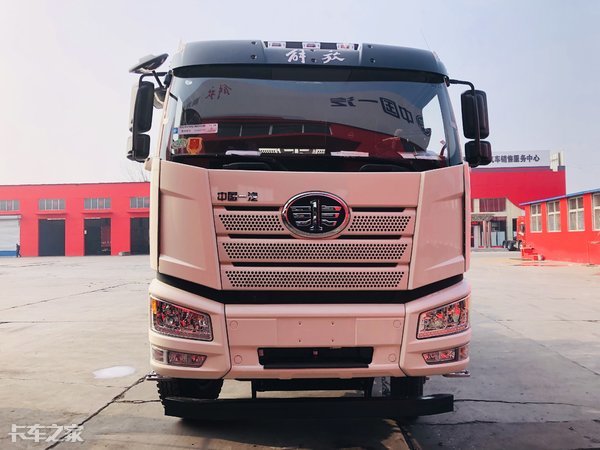 国六动力强劲车,国六解放j6p牵引车自重