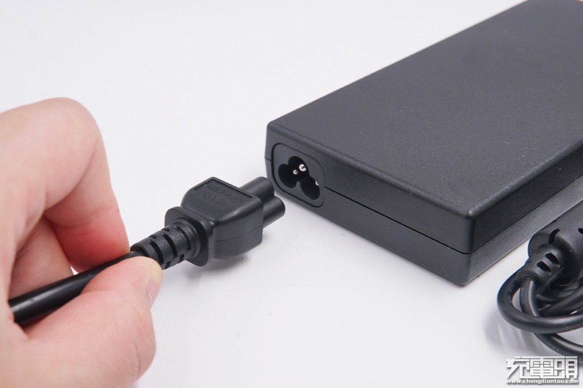 雷电三dp接口,雷电接口支持pd充电