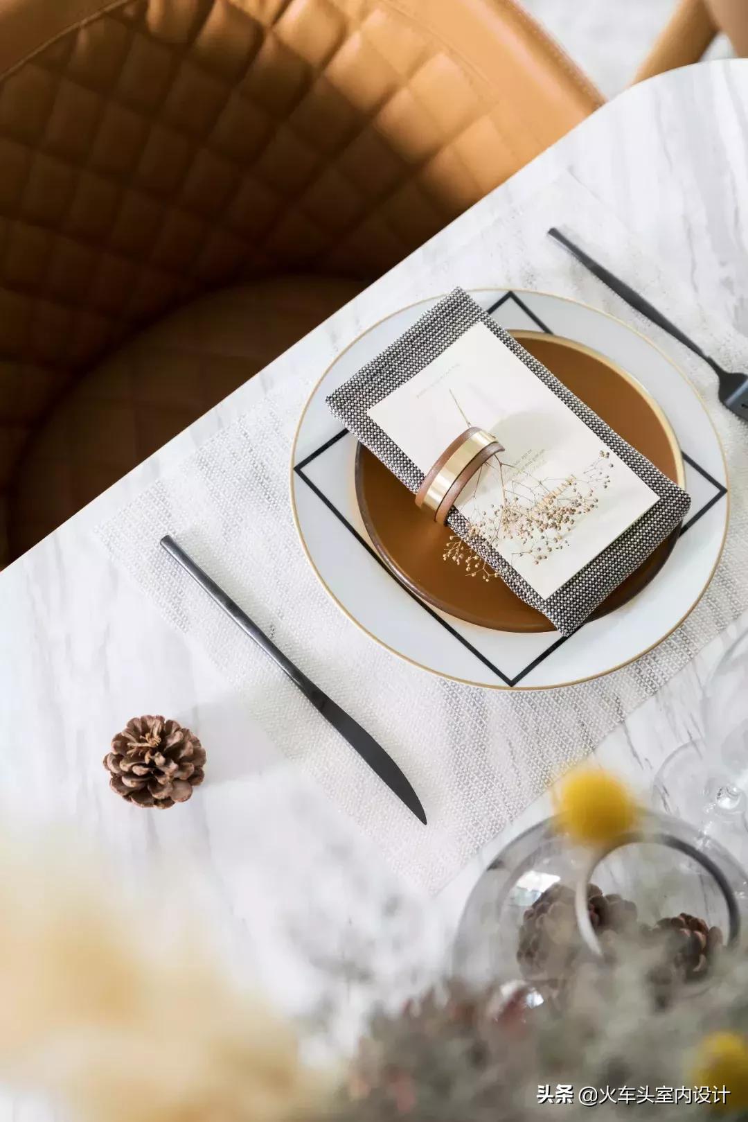 将自然风景与诗人的作品相融合,将大自然唯美意境留在瞬间