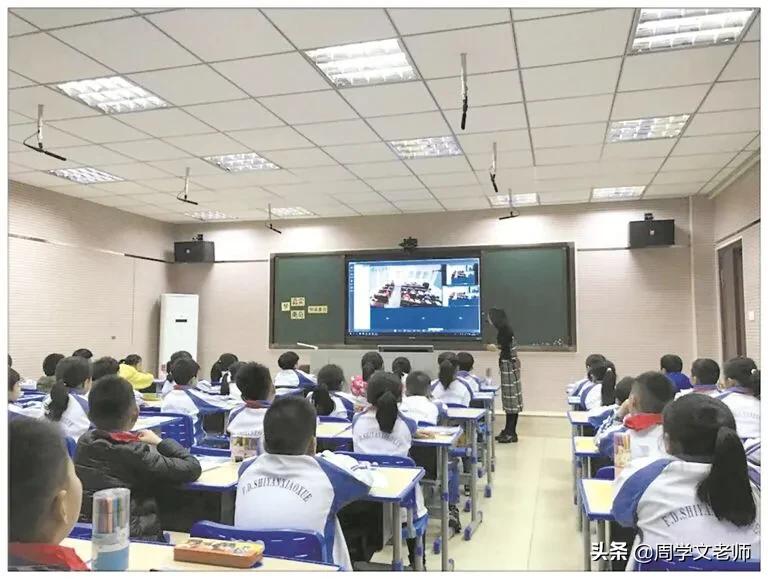 星月灿烂齐人心，岁月如歌育群贤——优秀班主任发言稿