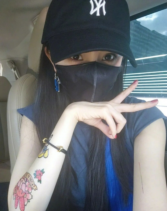 乔欣的迷你包包是什么品牌,乔欣最近有什么剧