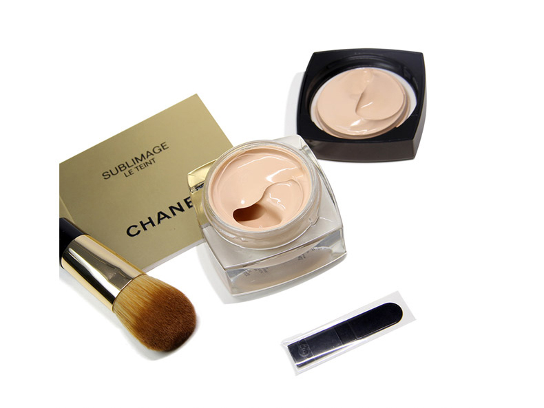 今天跟大家分享一款日常底妆,便宜又好用的平价底妆