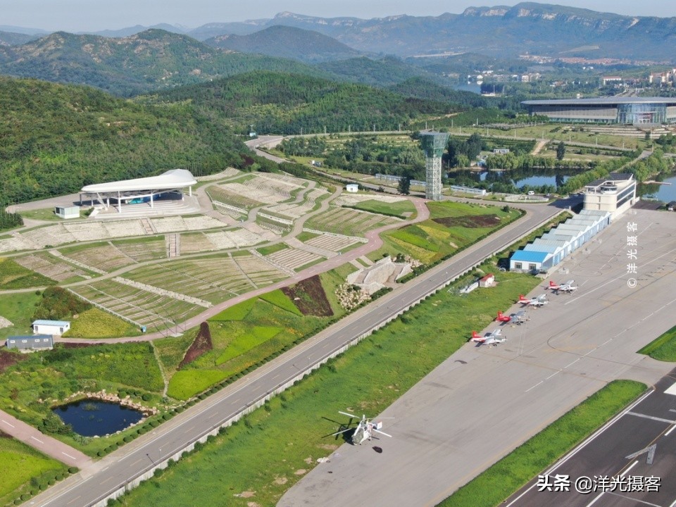 打卡在4000米高空,风靡世界的高空跳伞,悄然改变国人的度假方式