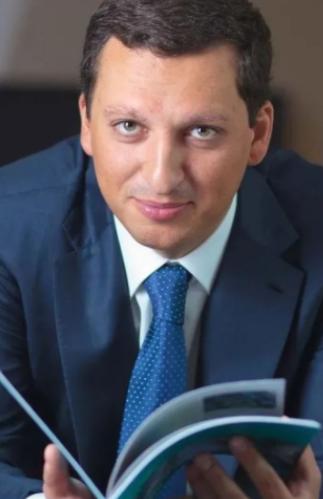 普京35岁小女儿：政治联姻惨被劈腿，潇洒离婚分走丈夫一半财产