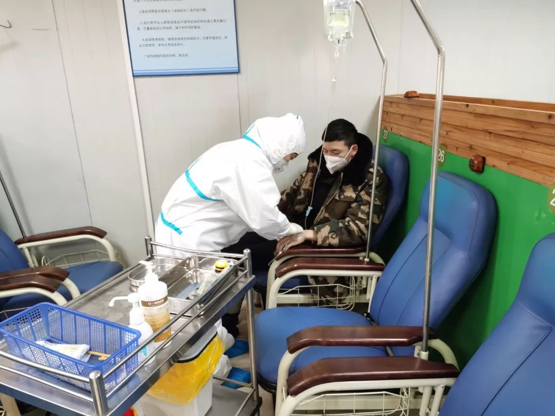 不计报酬不计生死护士,不计报酬无论生死逆行而上