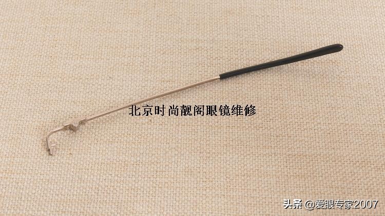 卡地亚眼镜珍贵材质系列,卡地亚眼镜金色的都是什么材质