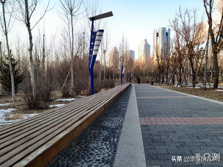 三星galaxya8s,三星galaxya8s评测