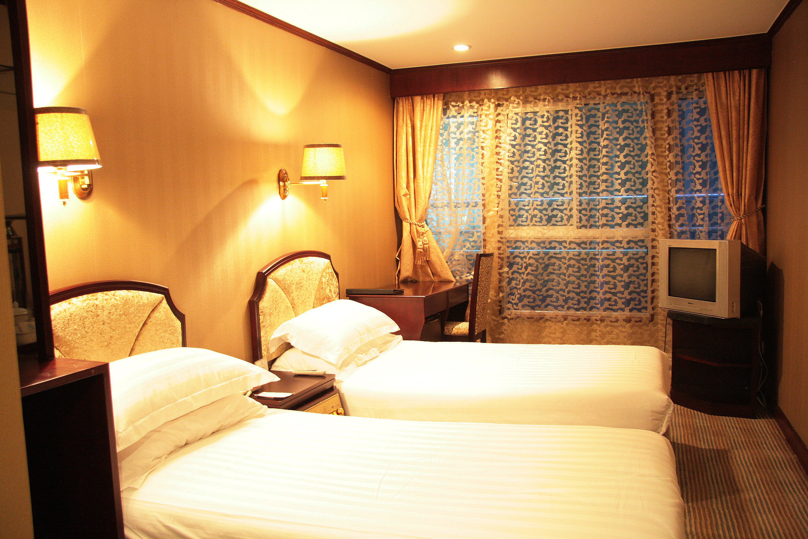 从重庆到武汉坐船需要多长时间,从重庆到武汉坐船多少公里