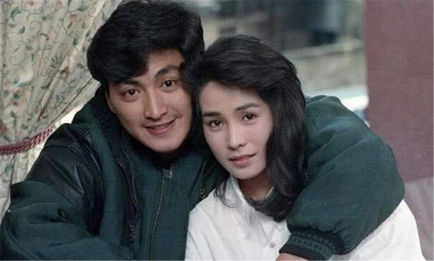 展昭沦落为酒鬼,展昭成了亿万富翁