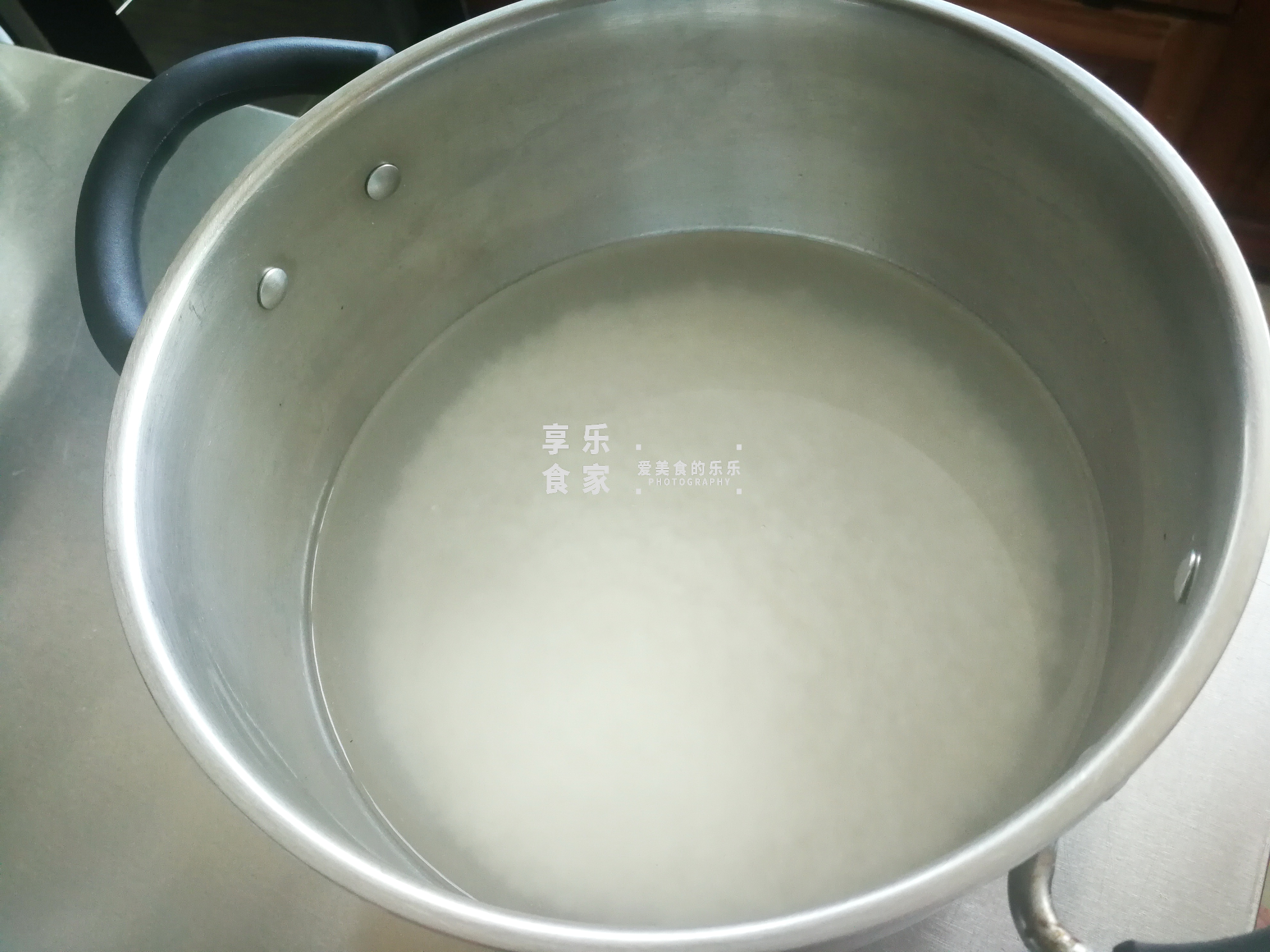 美食米酒酿制方法,自己做的酒酿上面长黑毛还能吃吗