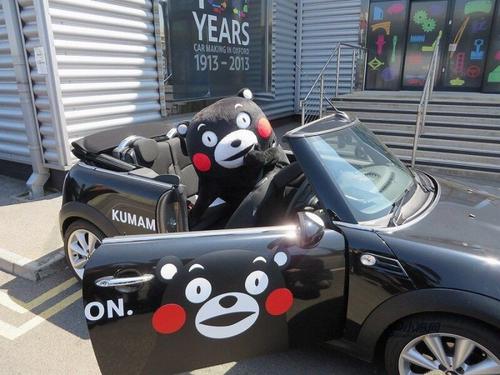 优衣库被疯抢完整视频,优衣库联名款遭疯抢ip