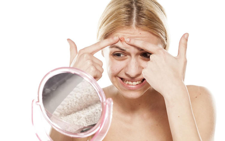 uh苦参根净透祛痘精华真的有效么,大水滴3点祛痘精华针对什么痘痘