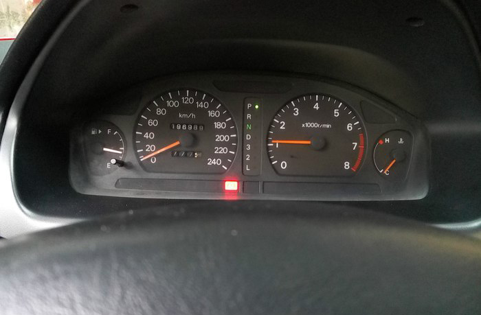 三菱戈蓝老款图片,三菱戈蓝八代鲨鱼头内饰