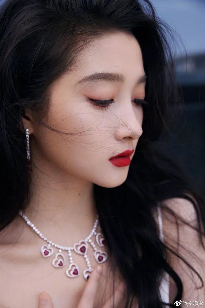 塌鼻梁低三根如何变成高鼻梁,鼻梁低怎么弄才好看