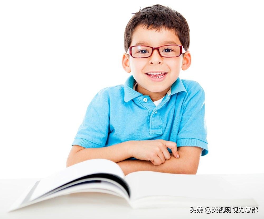 近视超过300度需要一直戴眼镜吗,小学生300度近视要一直戴眼镜吗