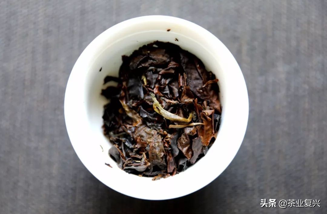 老班章熟茶的口感和特点,老班章熟茶中哪个比较好喝