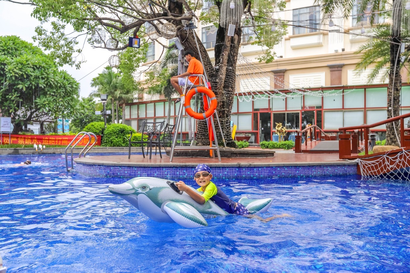 这里被称为广深后花园，每年夏天游人如织，有山有水的避暑胜地