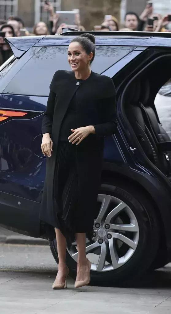 孕期怎么打扮即舒适又好看,孕期怎样穿得美美的