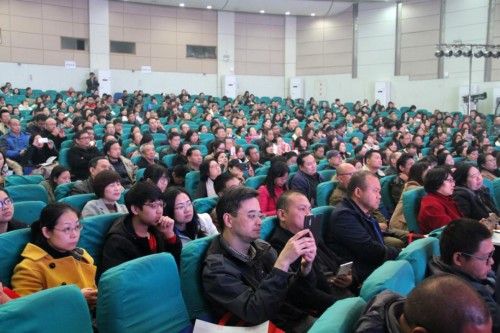 前程教育携手家长100联办的专家报告会深受千名家长热捧