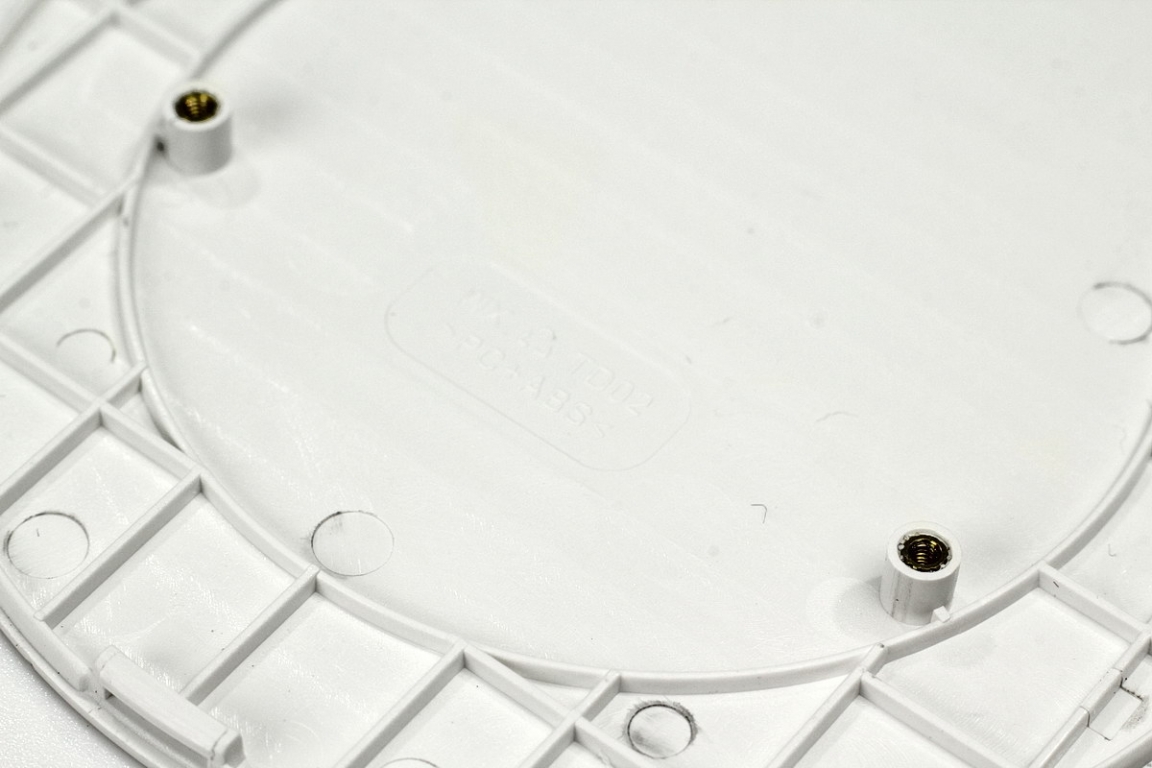 yeelight无线充电夜灯拆解,拆解cyansky手电筒