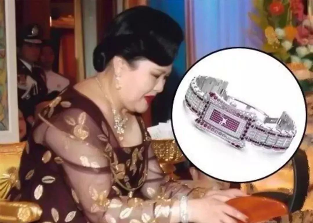 泰国王后诗丽吉年轻时候纪录片,泰国诗丽吉王后的珠宝