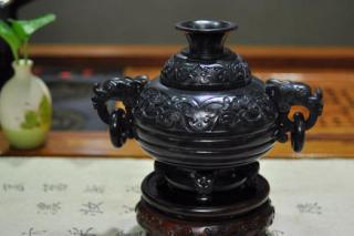 市价二三百块钱的玉镯是真玉石吗,克价超过黄金的文玩