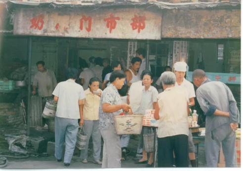 一杯海河奶守护三代人你记忆中的“海河味道”是哪种？