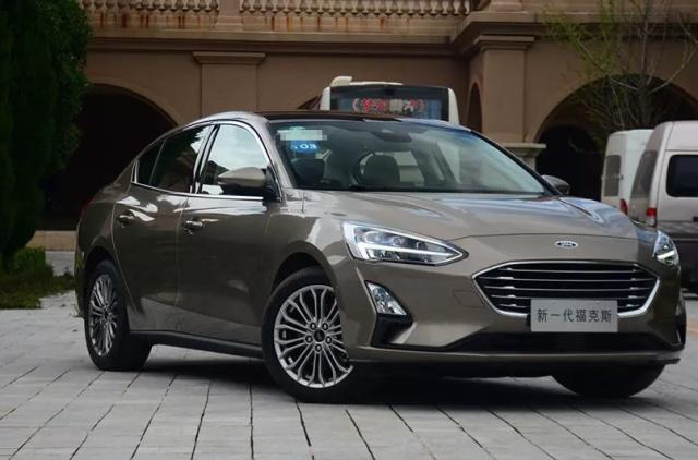 三厢福克斯值得买吗？来听听车主对它的评价和看法吧