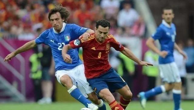 中场大师齐达内十佳,齐达内果然是中场大师